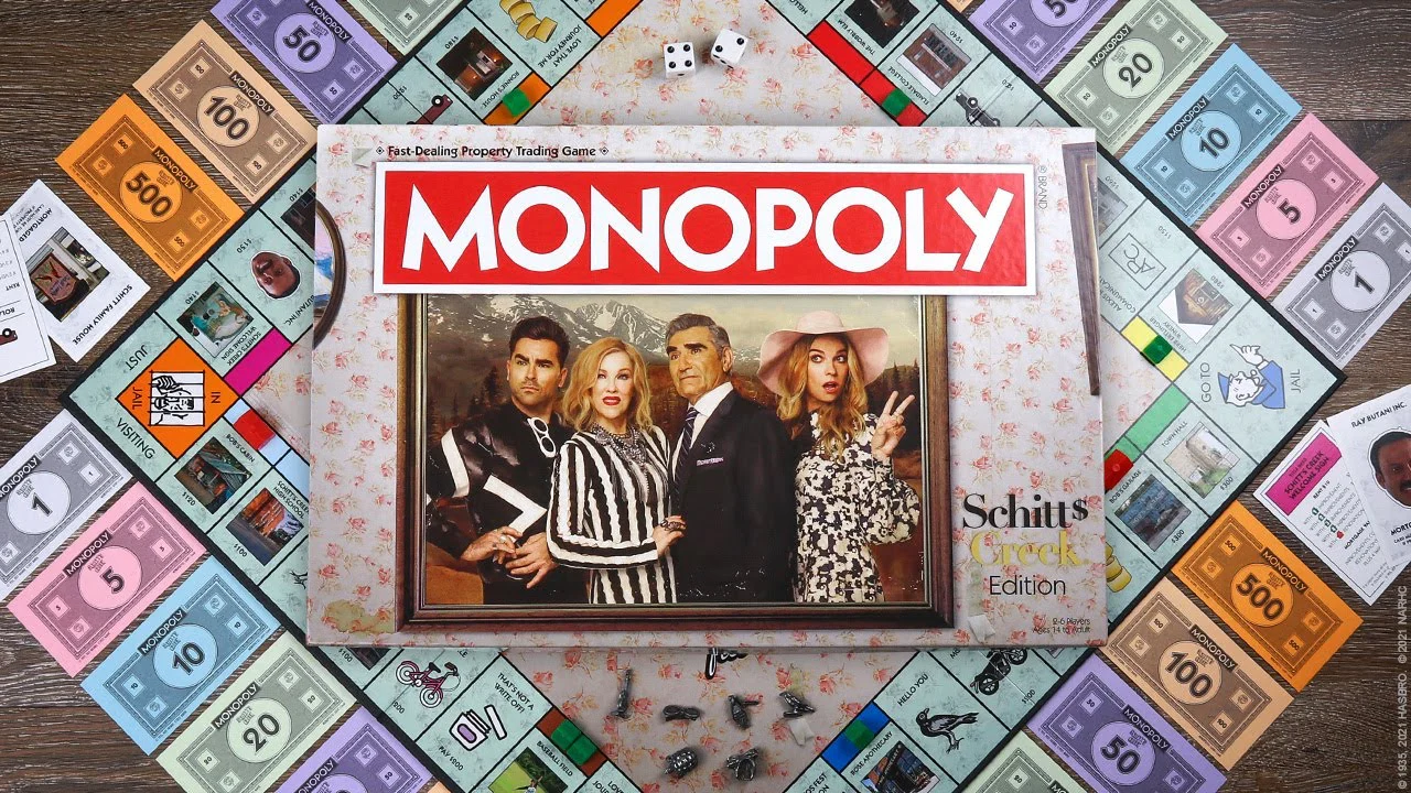 Monopoly Schitt's Creek - Board Game - Image 2